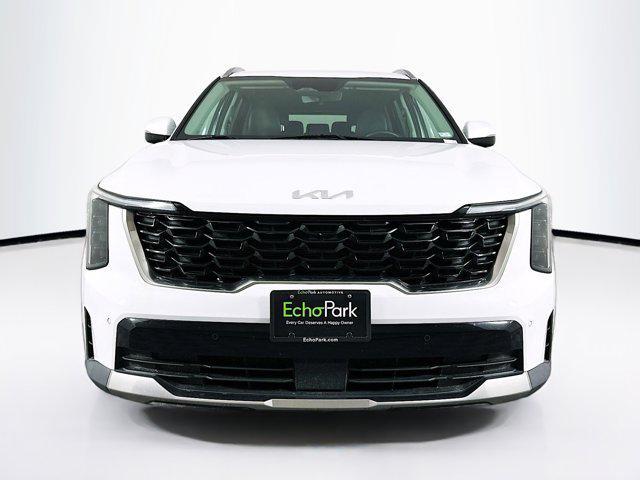 used 2024 Kia Sorento car, priced at $28,197