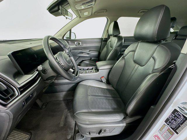 used 2024 Kia Sorento car, priced at $28,197