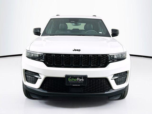 used 2023 Jeep Grand Cherokee car, priced at $29,697