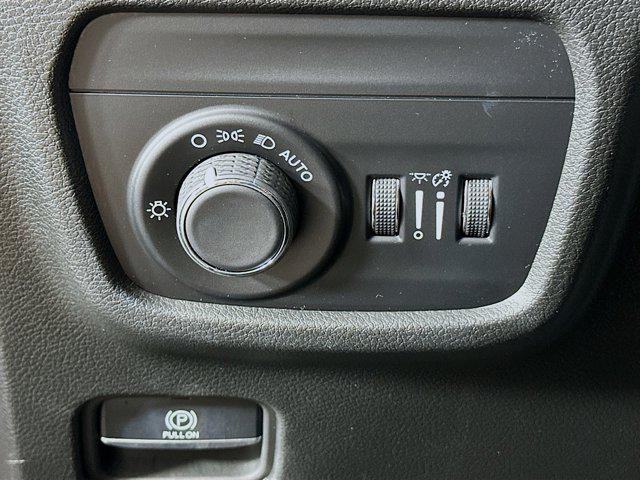 used 2023 Jeep Grand Cherokee L car, priced at $28,997