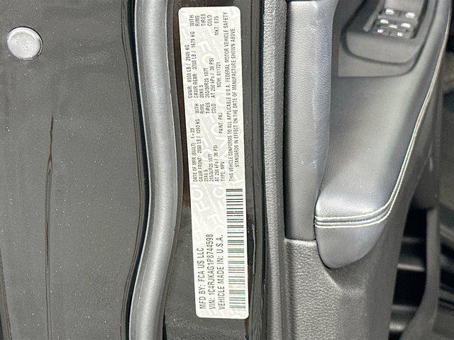 used 2023 Jeep Grand Cherokee L car, priced at $28,997