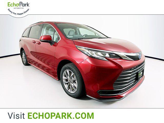 used 2023 Toyota Sienna car, priced at $36,497