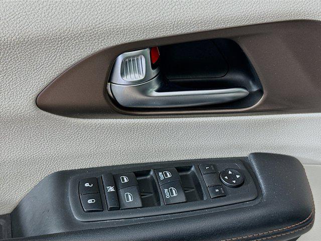 used 2019 Chrysler Pacifica car, priced at $12,299