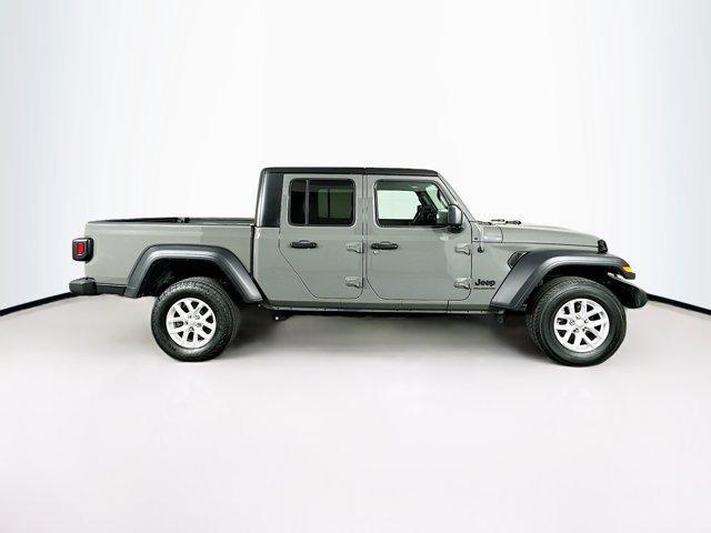 used 2023 Jeep Gladiator car, priced at $28,379