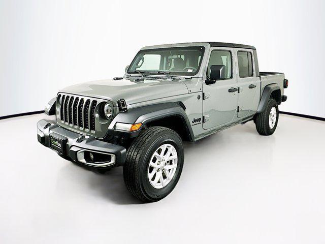 used 2023 Jeep Gladiator car, priced at $28,379