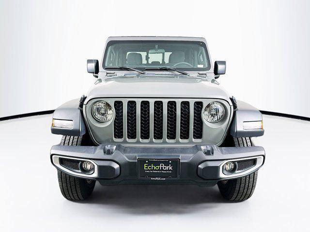 used 2023 Jeep Gladiator car, priced at $28,379