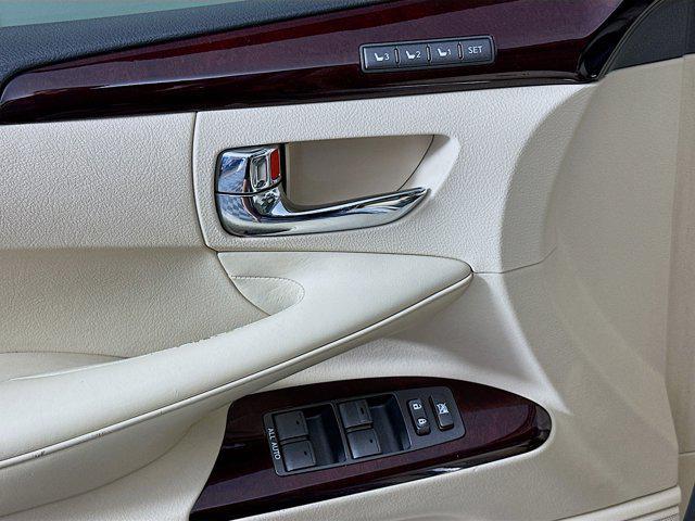 used 2013 Lexus LX 570 car, priced at $29,899
