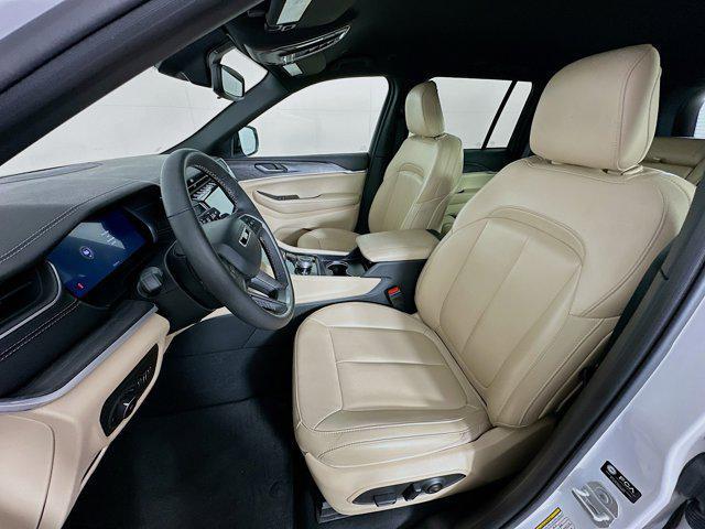 used 2024 Jeep Grand Cherokee car, priced at $30,996