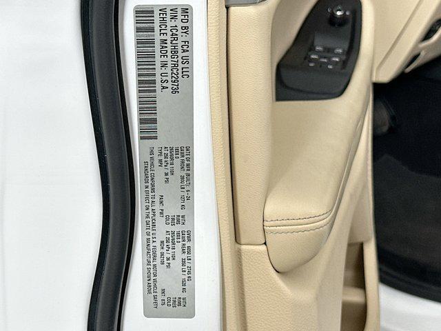 used 2024 Jeep Grand Cherokee car, priced at $30,996