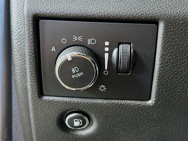 used 2021 Jeep Grand Cherokee car, priced at $27,997