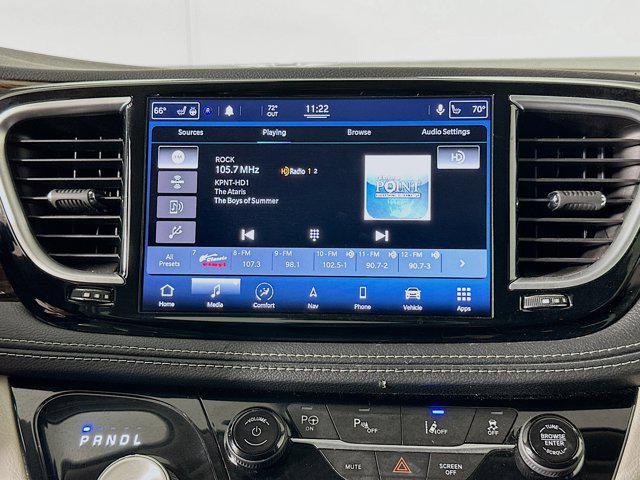 used 2021 Chrysler Pacifica Hybrid car, priced at $27,989