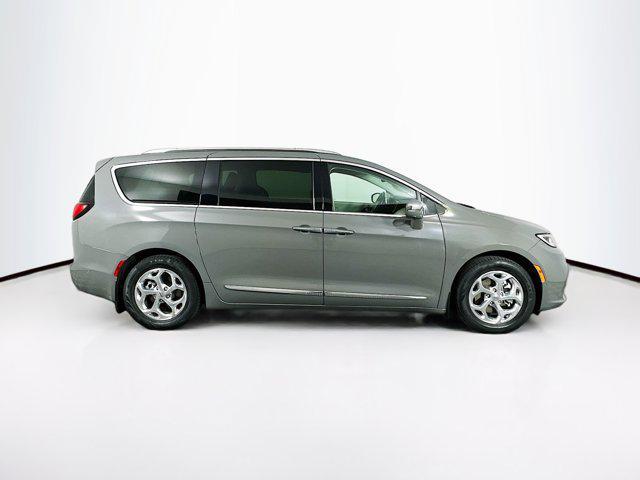 used 2021 Chrysler Pacifica Hybrid car, priced at $27,989