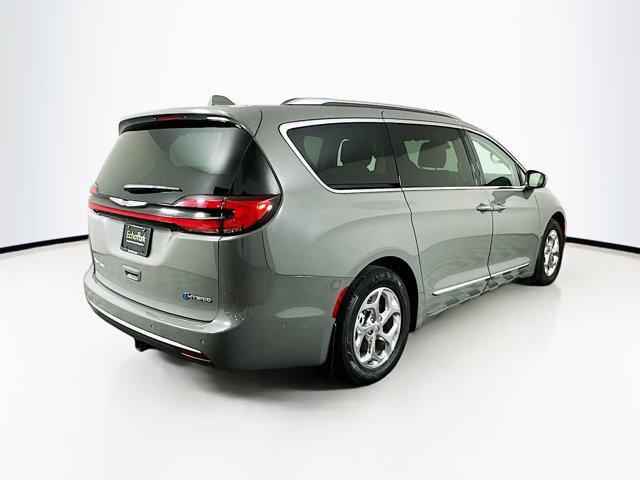 used 2021 Chrysler Pacifica Hybrid car, priced at $27,989