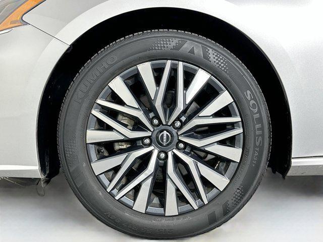 used 2024 Nissan Altima car, priced at $17,987