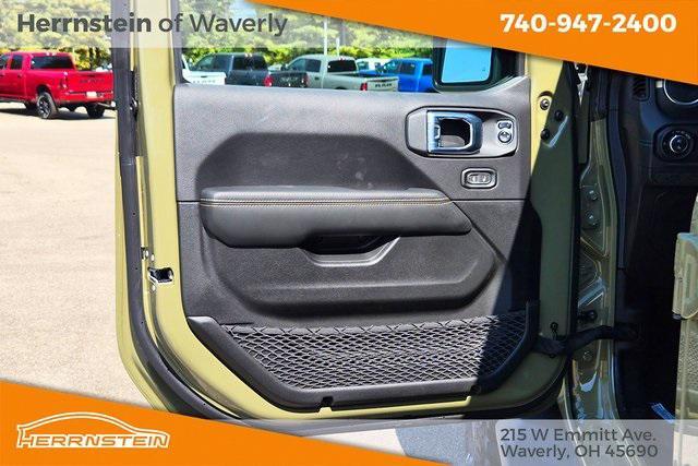 new 2025 Jeep Gladiator car, priced at $46,225