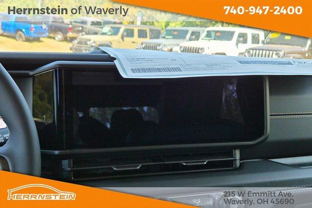 new 2025 Jeep Gladiator car, priced at $46,225