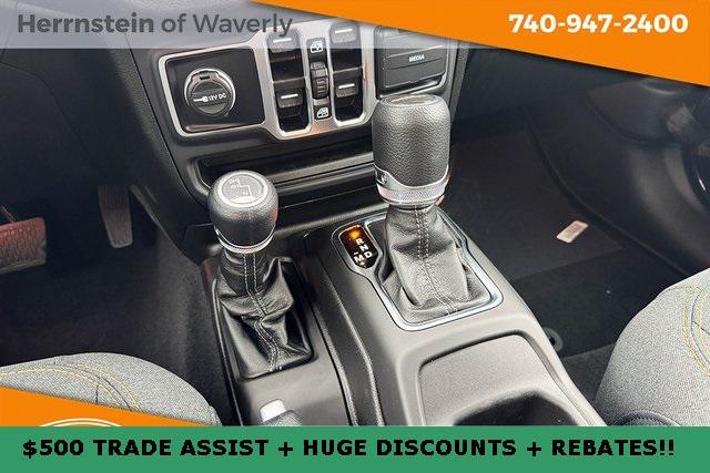 new 2025 Jeep Gladiator car, priced at $42,203