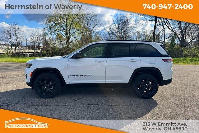 new 2025 Jeep Grand Cherokee car, priced at $47,000