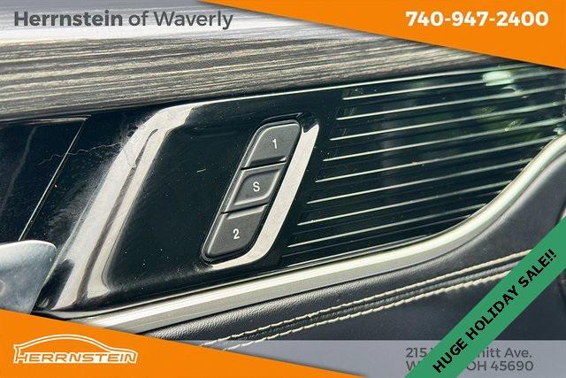 used 2022 Jeep Wagoneer car, priced at $34,396