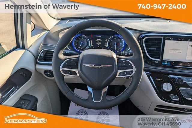 new 2024 Chrysler Pacifica car, priced at $43,695