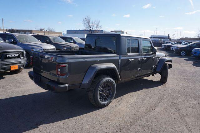 new 2024 Jeep Gladiator car, priced at $39,785