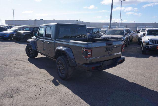 new 2024 Jeep Gladiator car, priced at $39,785