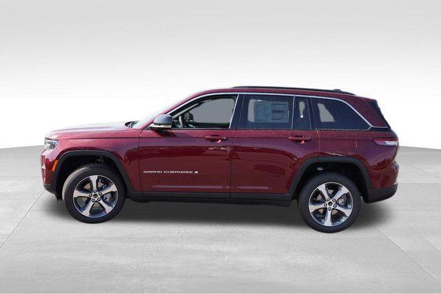new 2025 Jeep Grand Cherokee car, priced at $44,500