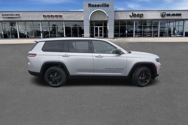 new 2024 Jeep Grand Cherokee L car, priced at $44,452