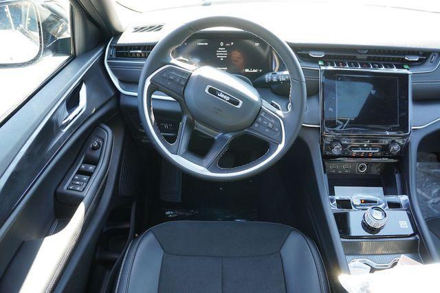 new 2025 Jeep Grand Cherokee L car, priced at $42,520
