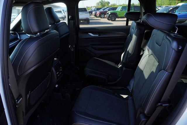new 2025 Jeep Grand Cherokee L car, priced at $42,520