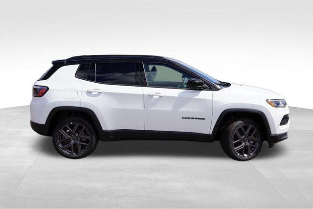 new 2025 Jeep Compass car, priced at $30,086