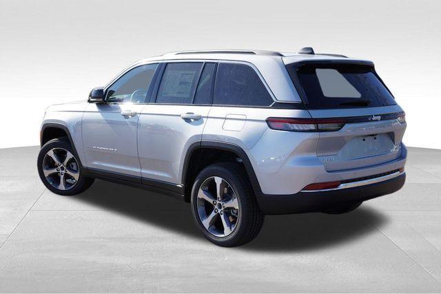 new 2025 Jeep Grand Cherokee car, priced at $42,665