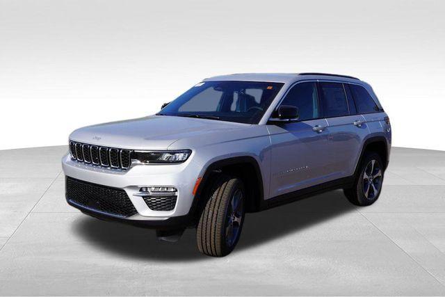 new 2025 Jeep Grand Cherokee car, priced at $42,665
