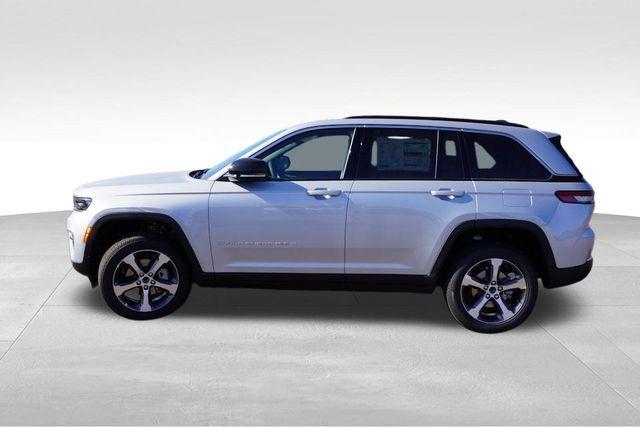 new 2025 Jeep Grand Cherokee car, priced at $42,665