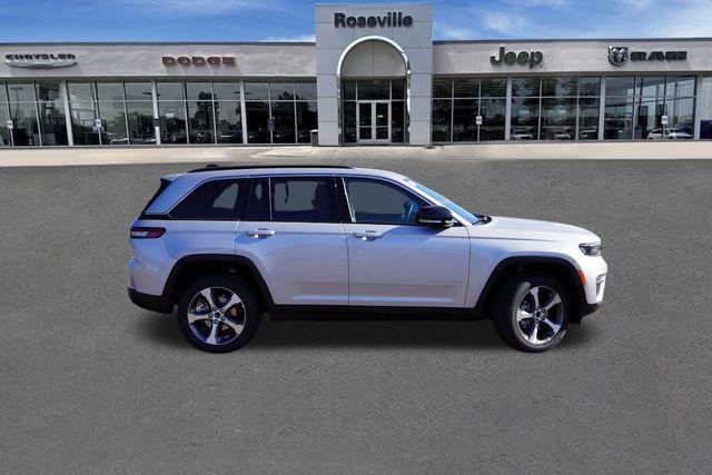 new 2025 Jeep Grand Cherokee car, priced at $44,308