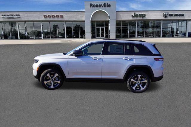new 2025 Jeep Grand Cherokee car, priced at $44,308