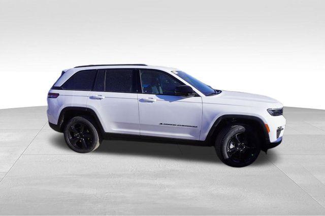 new 2025 Jeep Grand Cherokee car, priced at $43,113