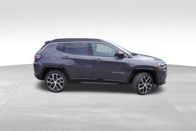 new 2024 Jeep Compass car, priced at $31,971