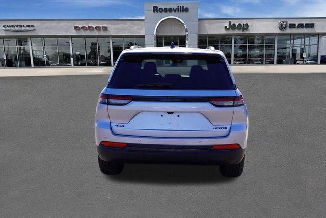 new 2025 Jeep Grand Cherokee car, priced at $45,708