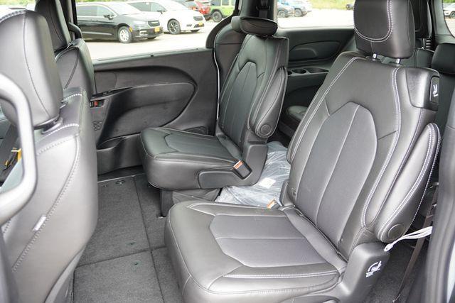 new 2026 Chrysler Pacifica car, priced at $40,913