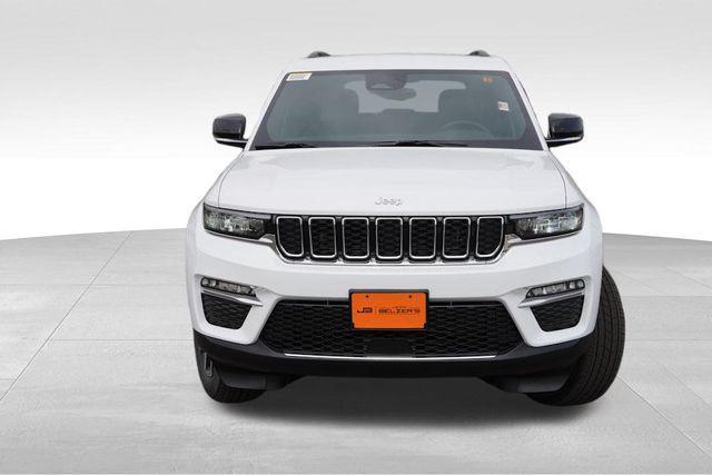new 2025 Jeep Grand Cherokee car, priced at $39,880