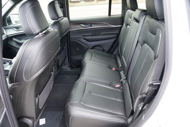 new 2025 Jeep Grand Cherokee car, priced at $39,880