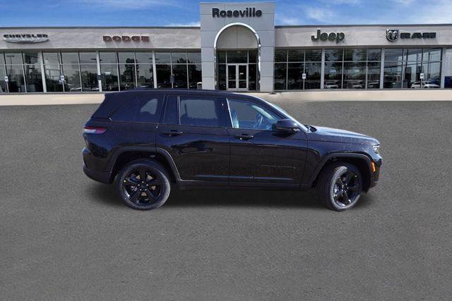 new 2025 Jeep Grand Cherokee car, priced at $44,320