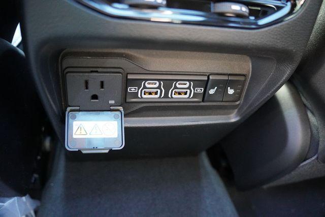 new 2025 Jeep Grand Cherokee car, priced at $50,586