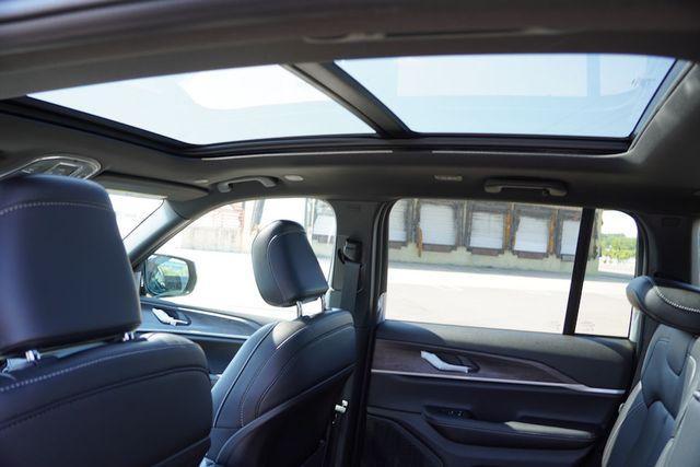 new 2025 Jeep Grand Cherokee car, priced at $44,087