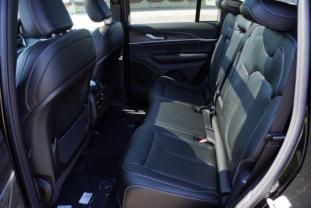 new 2025 Jeep Grand Cherokee car, priced at $44,087