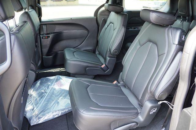 new 2025 Chrysler Pacifica car, priced at $41,150