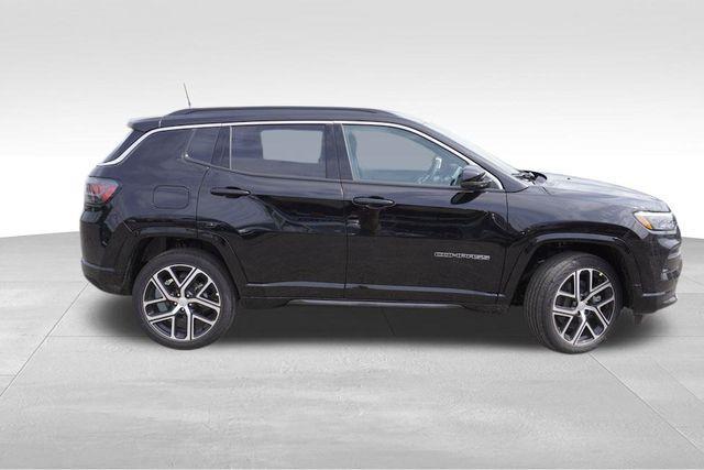 new 2024 Jeep Compass car, priced at $32,071