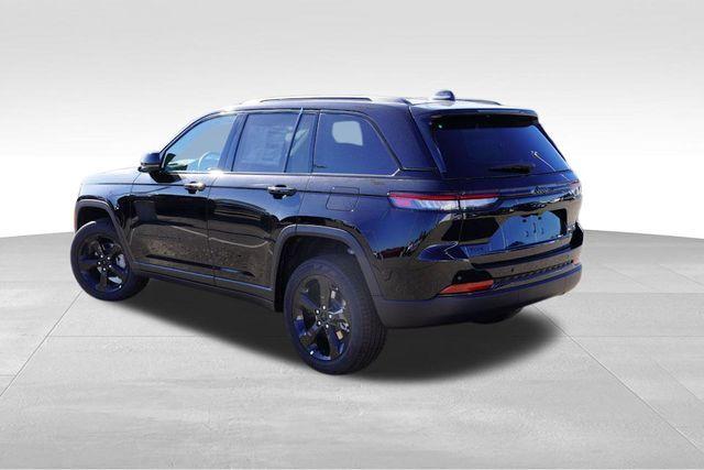 new 2025 Jeep Grand Cherokee car, priced at $42,727