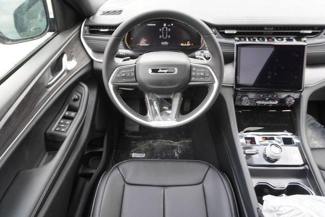 new 2025 Jeep Grand Cherokee L car, priced at $49,169